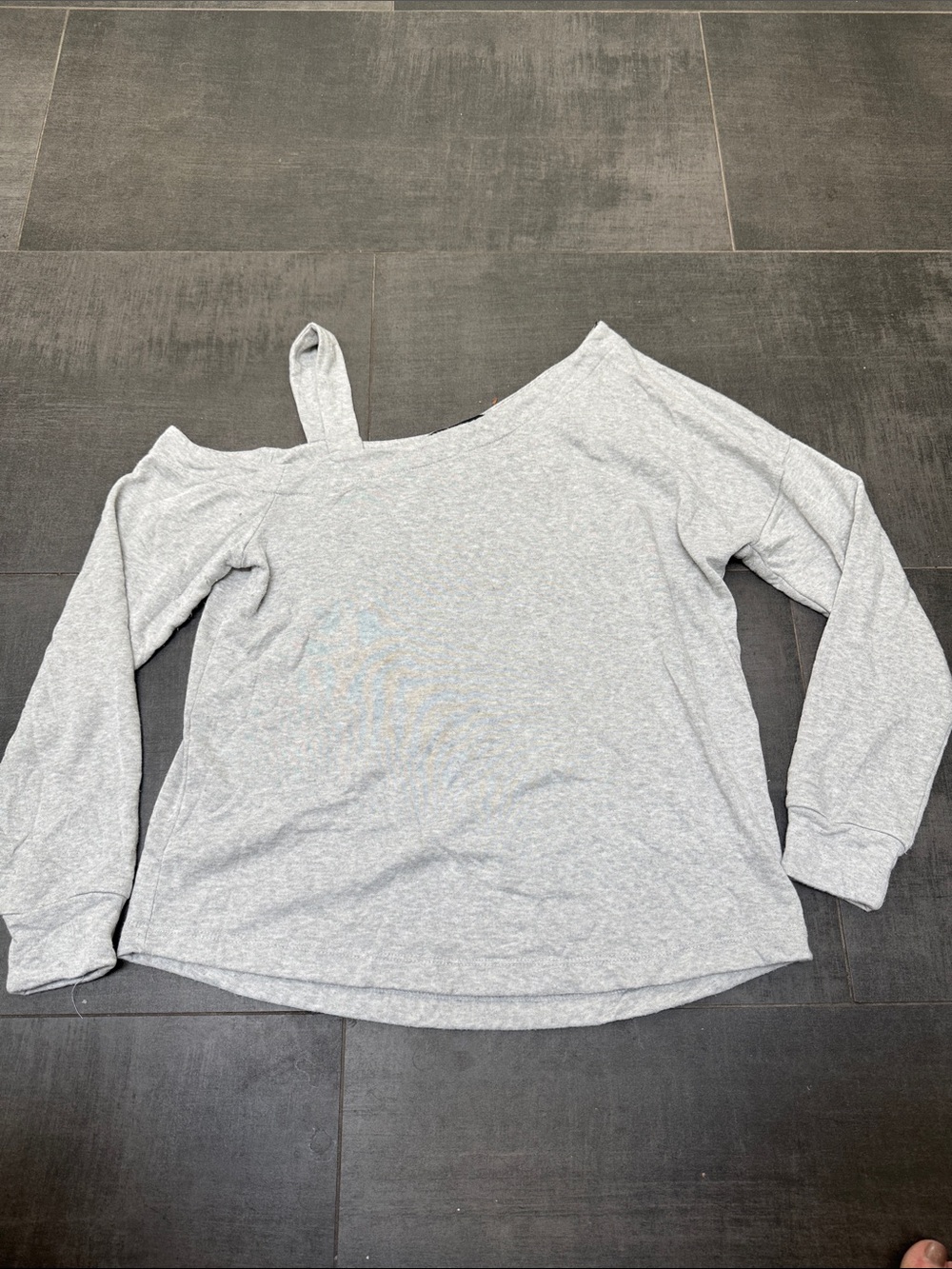 Harlowe & Graham Light Gray Off-Shoulder Long Sleeve Top
